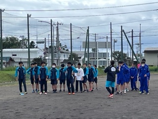 伊達中と光陵中陸上部の様子